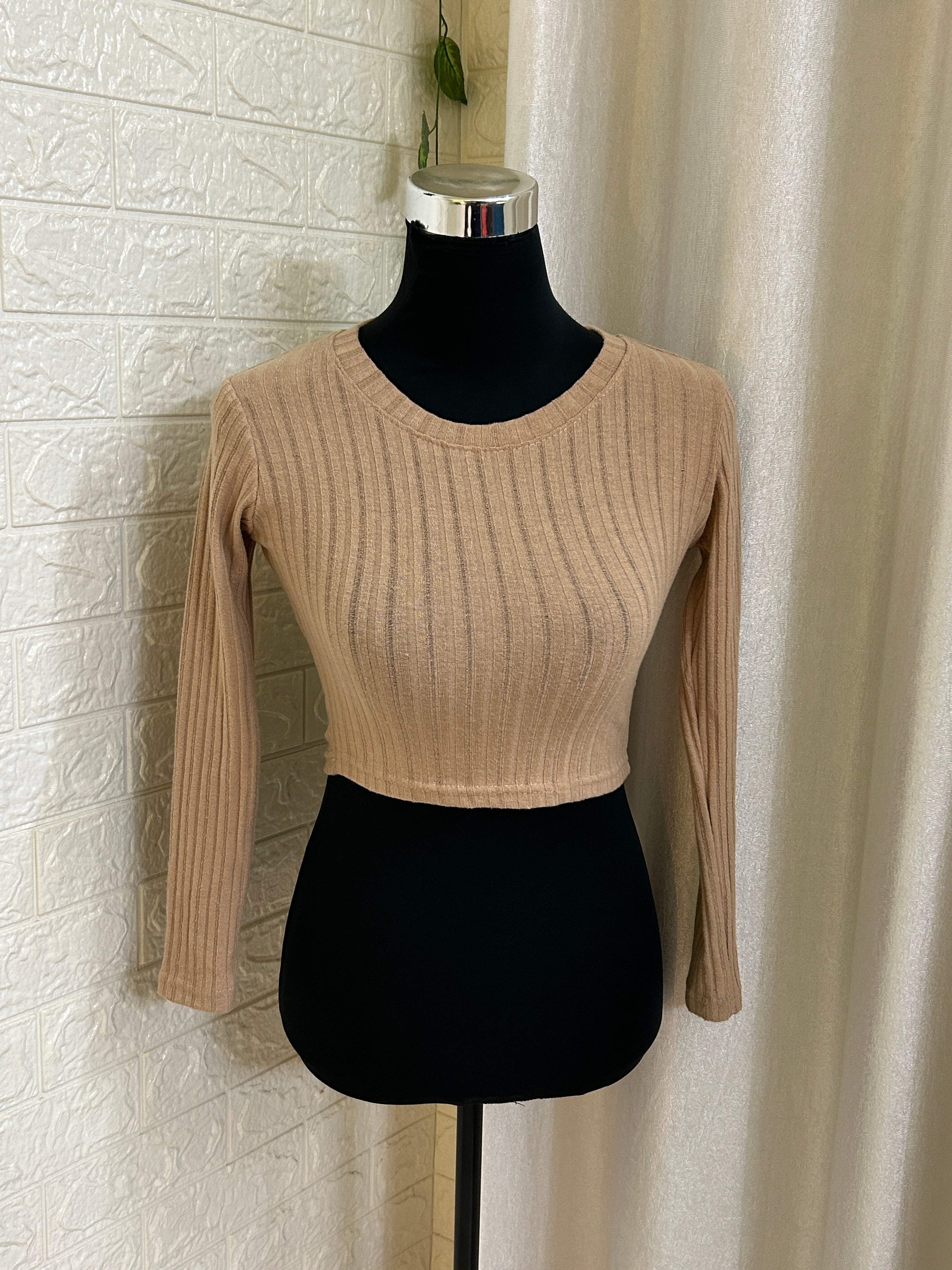 Essential Ribbed Long-Sleeve Crop