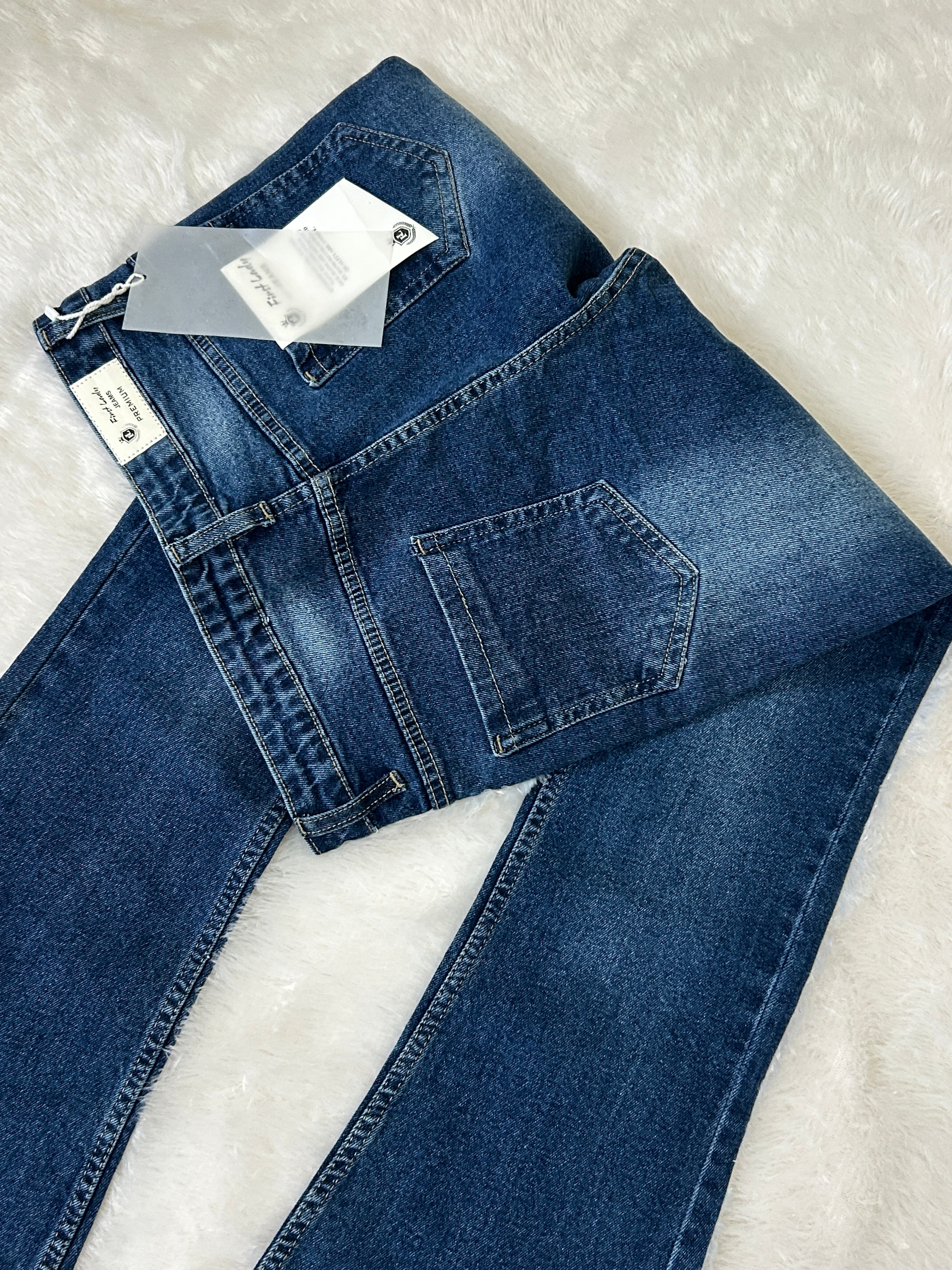 Mid-waist bootcut denim