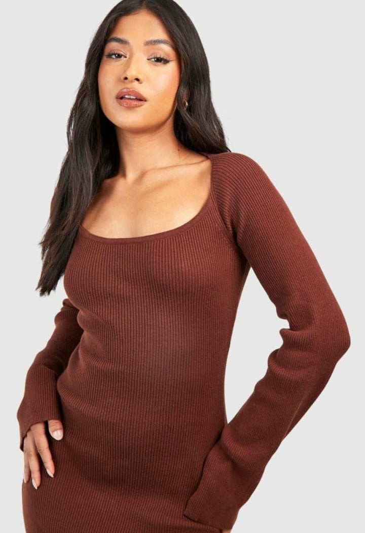 Heavy-Knit Scoop Neck Maxi Dress
