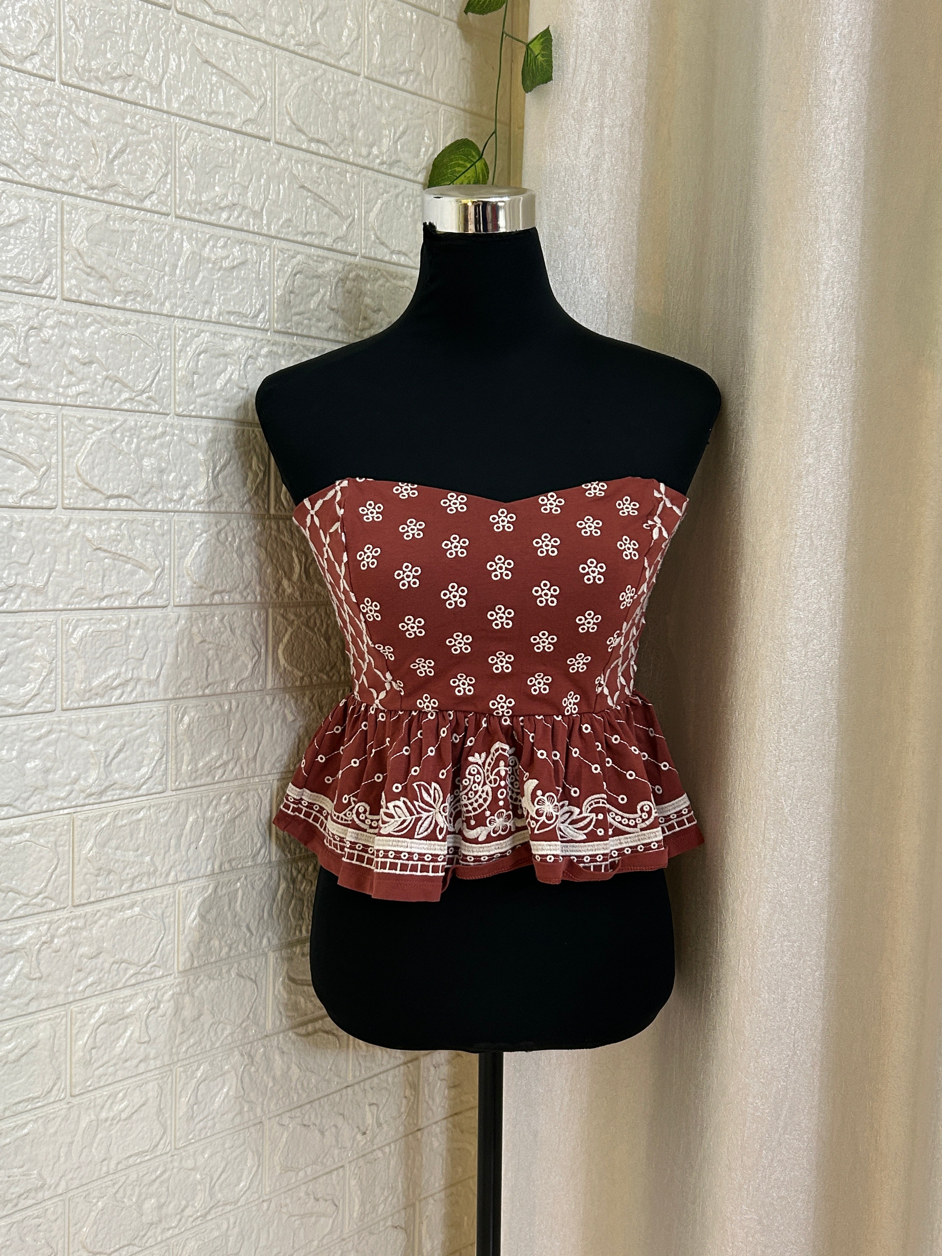 Boho-chic Embroidered Peplum corset