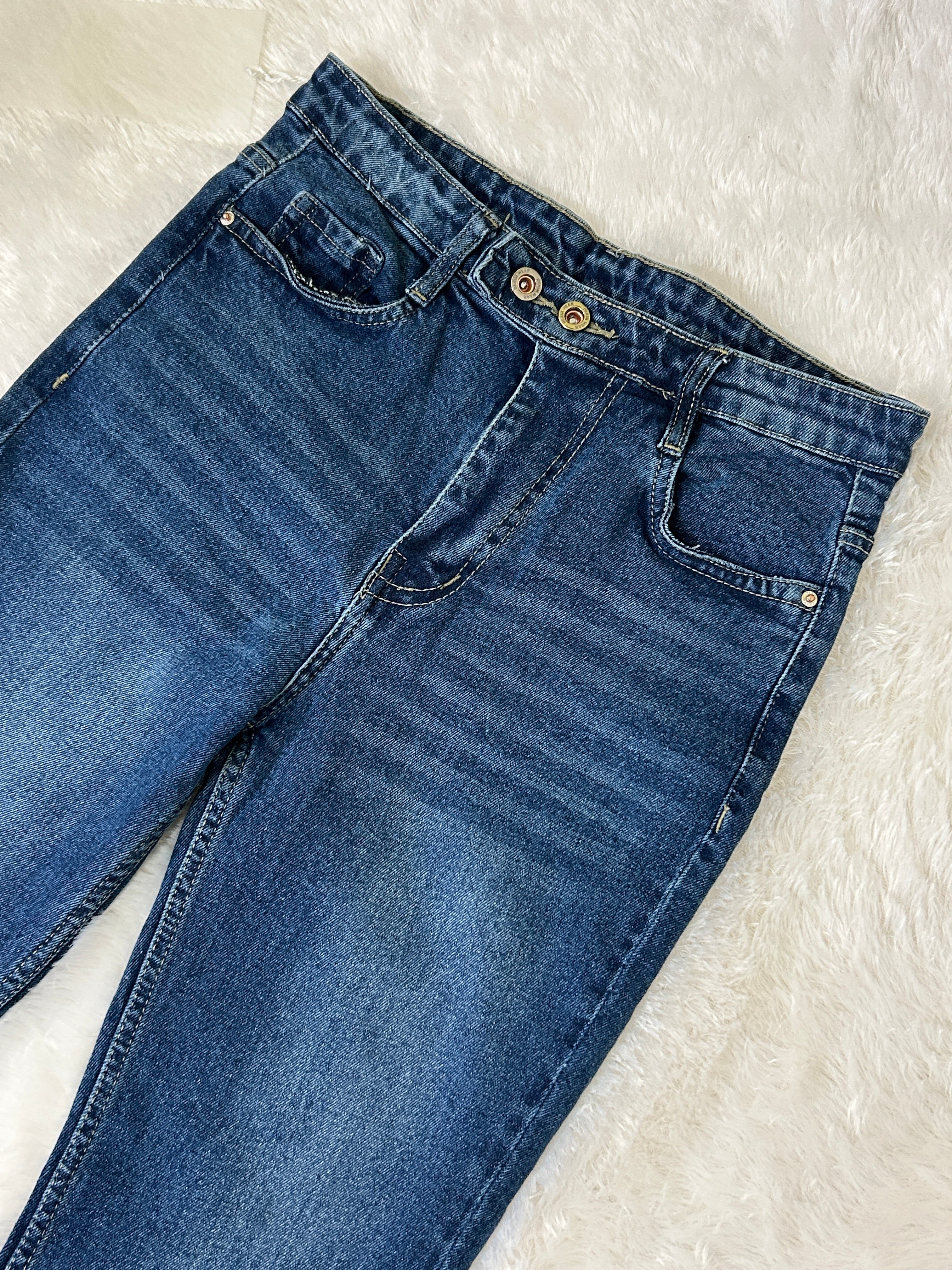Mid-waist bootcut denim