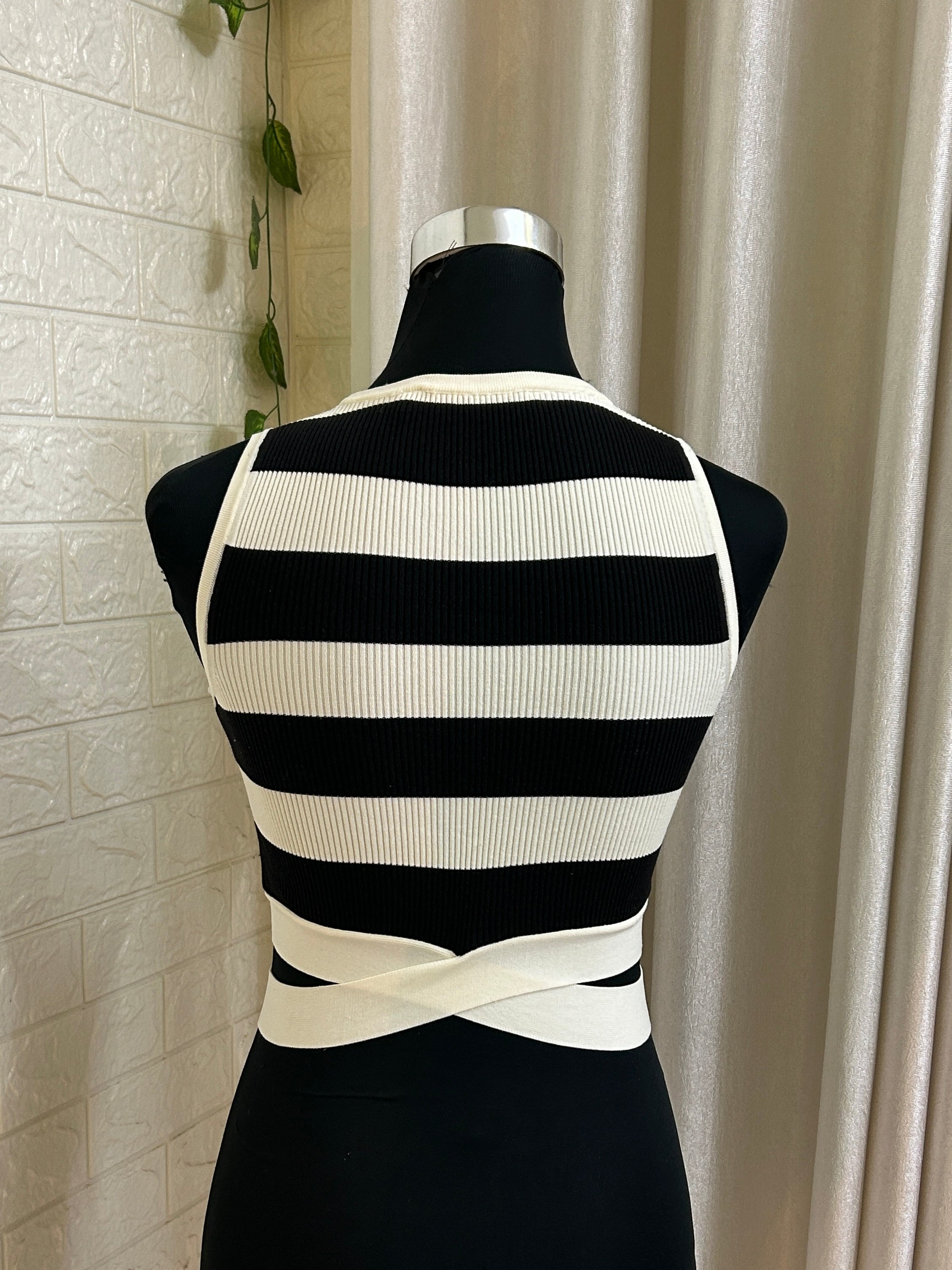 Sculpted Ribbed Cross-Wrap Crop Top