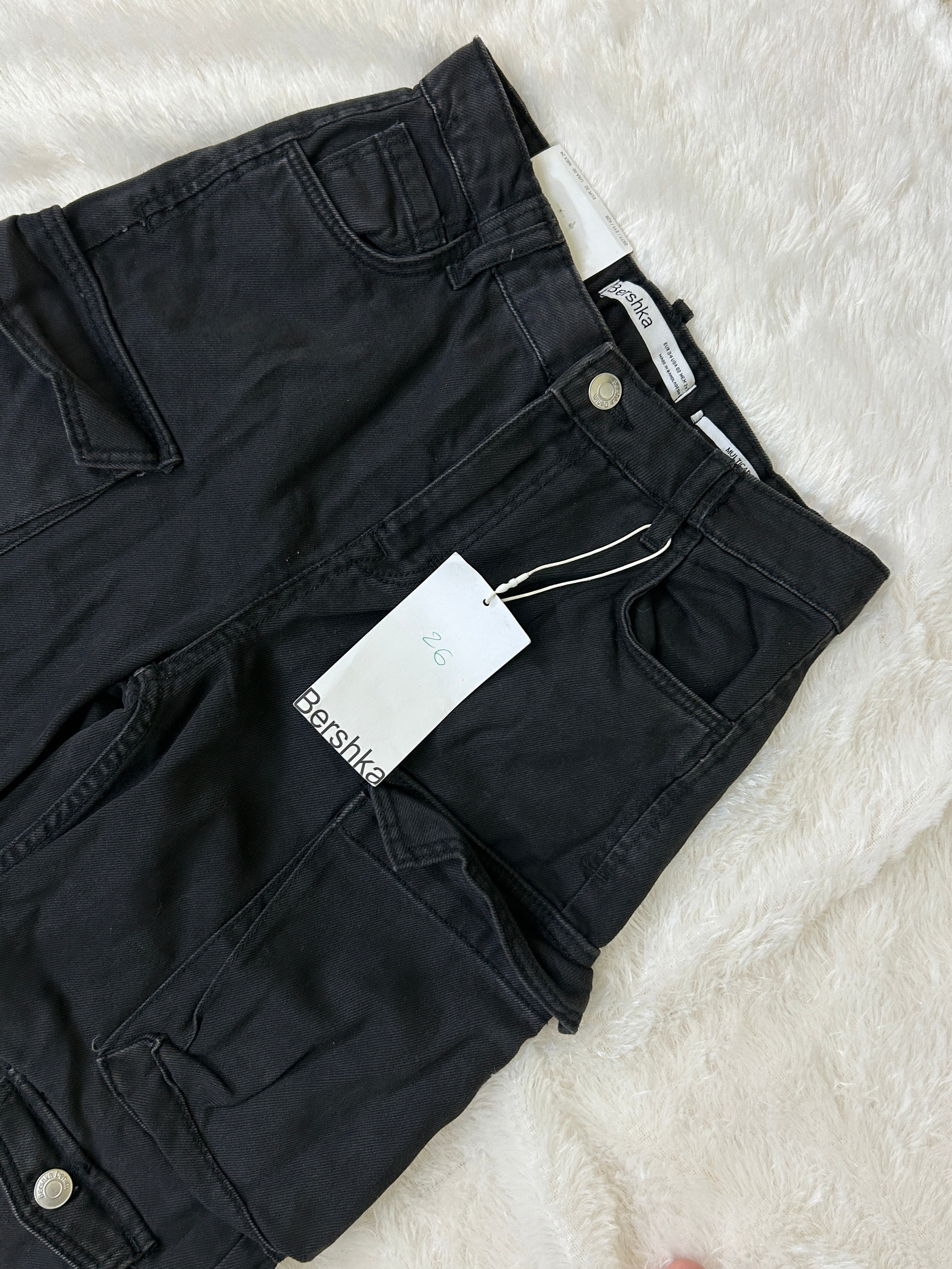 Multi-pocket urban cargos